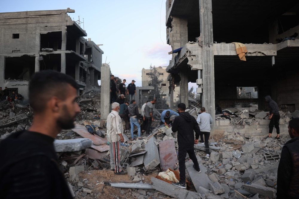 The health ministry in Hamas-run Gaza said the death toll from the resulting war had reached 43,972 people, the majority civilians. The United Nations considers the figures reliable. — AFP pic