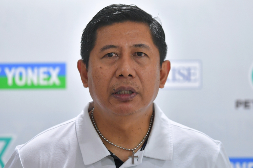 National head coach of the mixed doubles Nova Widianto speaks during a press conference after the national team’s training session at Academy Badminton Malaysia in Kuala Lumpur November 26, 2024. — Bernama pic