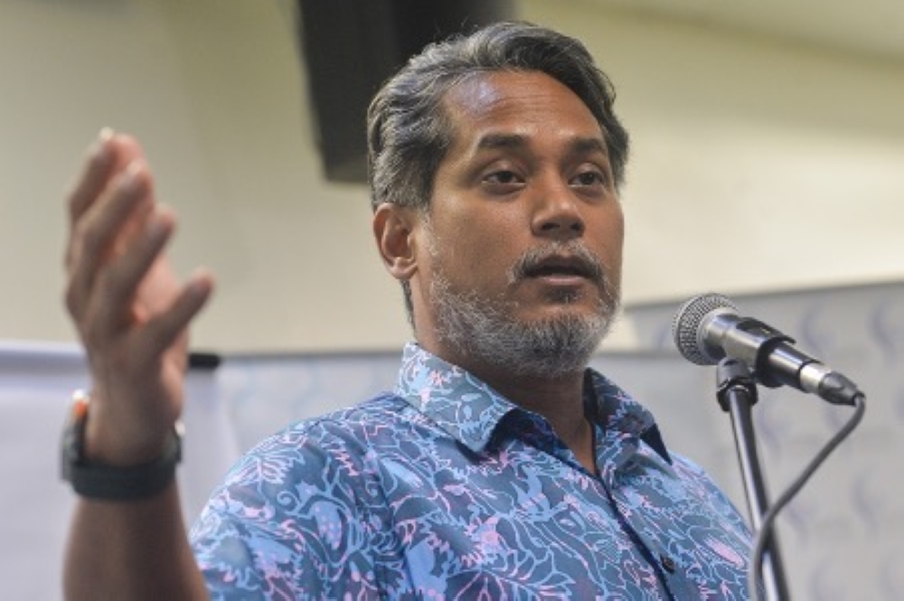 Khairy Jamaluddin says it may be counter-intuitive to start saving when you are young but it is for the best.—Picture by Miera Zulyana