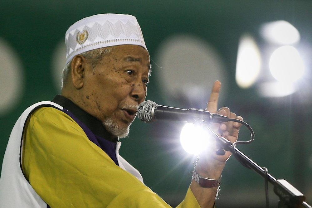 A file photograph shows PAS spiritual leader Datuk Hashim Jasin at the party’s 64th Muktamar in Kuala Terengganu on September 16, 2018. — Picture by Azneal Ishak