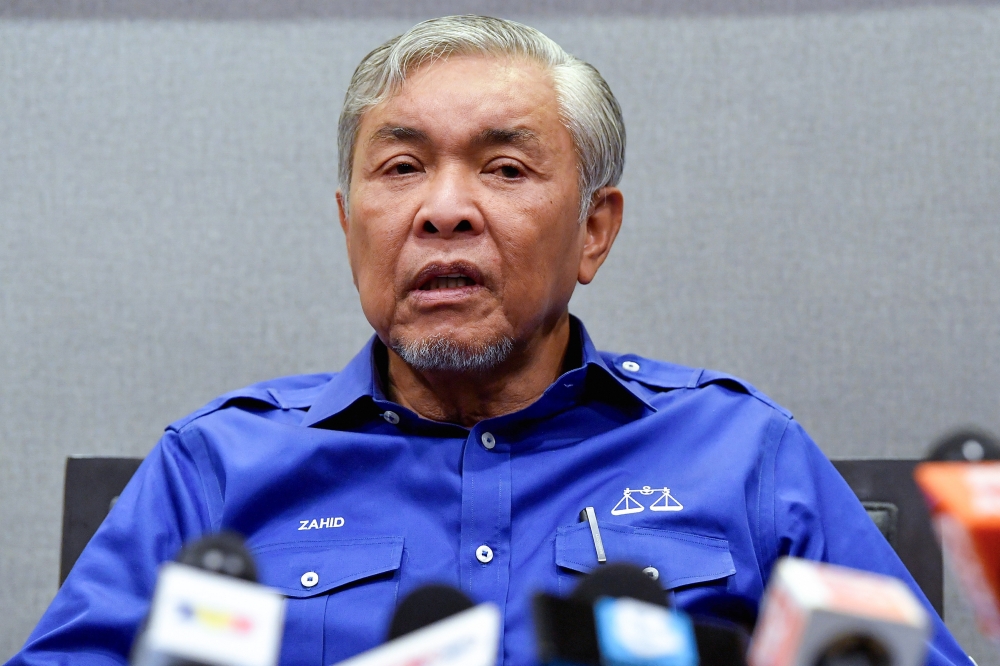 Barisan Nasional chairman Datuk Seri Ahmad Zahid Hamidi attends a press conference after the coalition’s Selangor convention at the Shah Alam Convention Centre on Dec 1, 2024. — Bernama pic