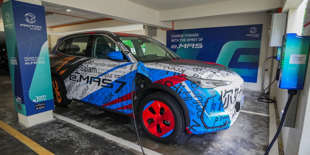 Under the new Pro-Net x EVC Condominium EV Charging Infrastructure Programme, 100 condominiums will be able to obtain EV chargers for free. — SoyaCincau pic