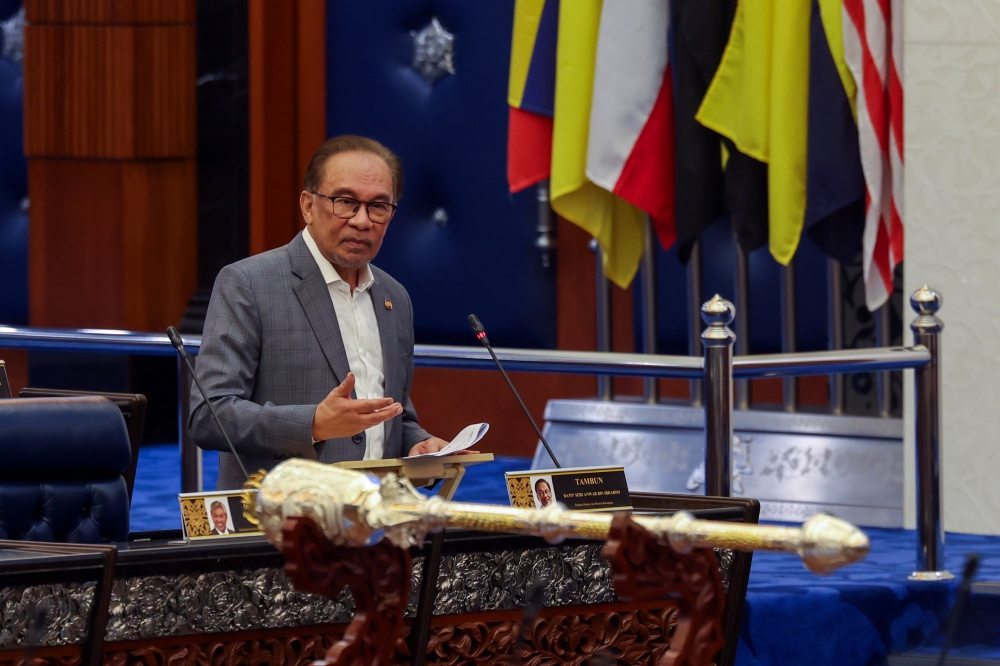 Prime Minister Datuk Seri Anwar Ibrahim admitted that the RM15 billion project to mitigate floods all over peninsular Malaysia, Sabah and Sarawak was not enough. — Bernama pic 