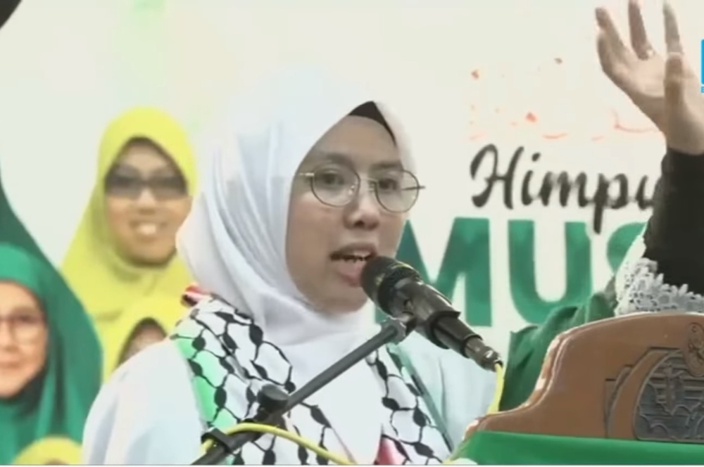 High Court judge Datuk Quay Chew Soon said that Kepala Batas MP Siti Mastura Muhammad should have been more circumspect in her speech as a veteran politician. — Screengrab from Facebook/Bernama TV