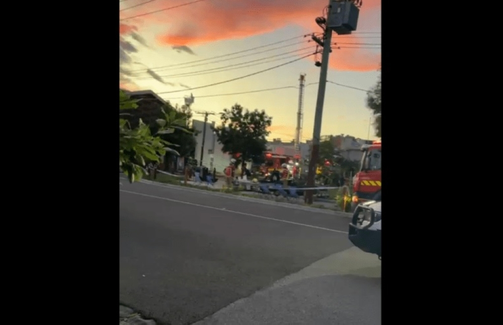 A witness entering the synagogue for morning prayers saw “two individuals wearing masks”, Detective Inspector Chris Murray of the Victorian police arson and explosive squad told reporters at the scene. — Picture via X