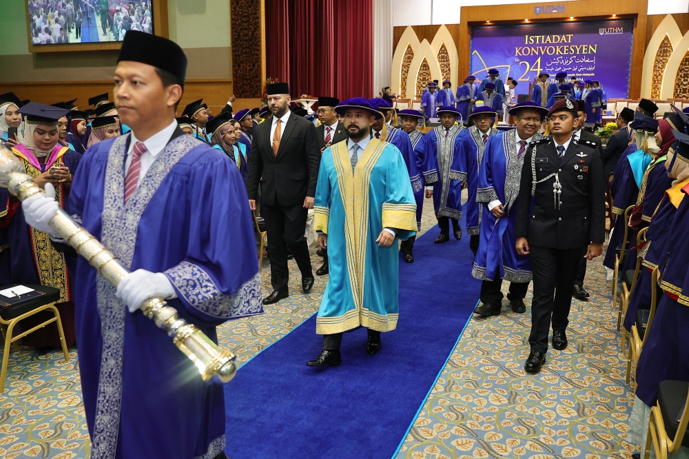 His Royal Highness Tunku Ismail, the Regent of Johor, attends the 24th UTHM Convocation Ceremony at the Sultan Ibrahim Hall, UTHM on Dec 7, 2024. — Picture courtesy of the Johor Royal Press Office