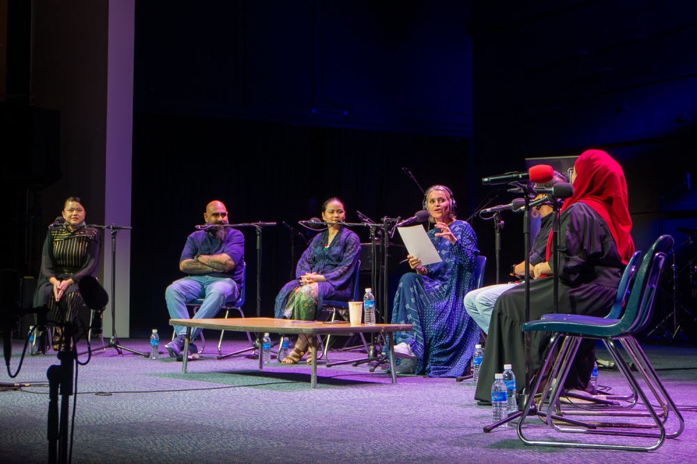 Sharifah Amani is amongst the guest stars that was invited to share their experience at the ‘BBC Arts Hour on Tour’ programme recording in Ampang recently. — Picture by Raymond Manuel