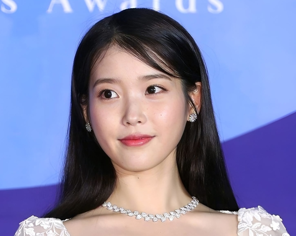 IU, widely celebrated as a singer and actor, has a dedicated following, and her agency’s gesture highlights their commitment to supporting fans and the broader community during significant events.