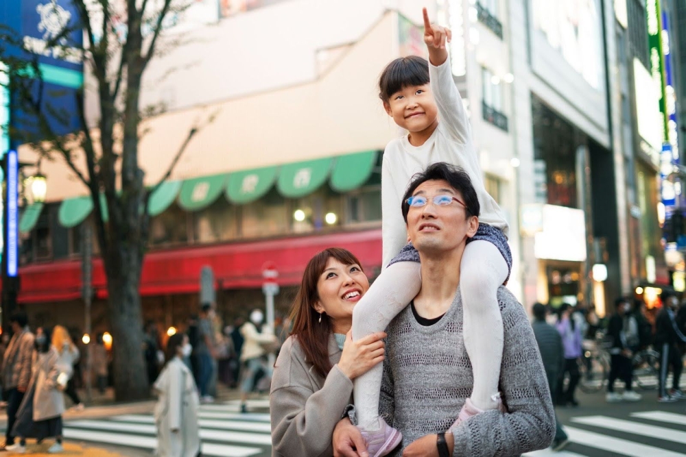 Travels abroad and large gatherings add to the chances of one catching influenza. — Picture from Freepik