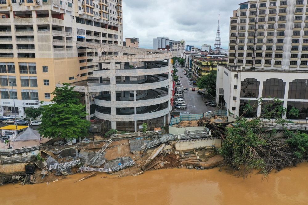 A view of the collapsed section of riverbank in Kota Baru, Kelantan, on Dec 16, 2024. — Bernama pic