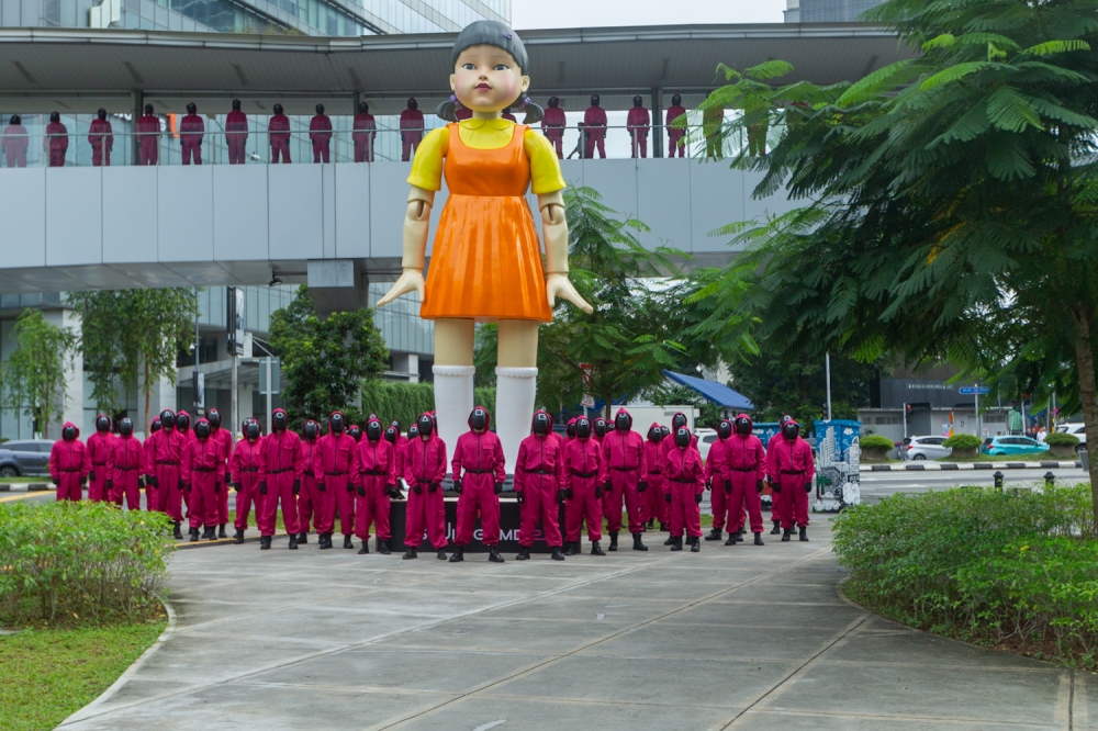 The 22 feet Young-hee doll awaits commuters nearby the Ampang Park's Urban Skate Plaza. — Picture by Raymond Manuel