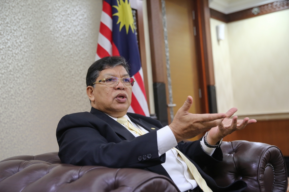 On November 25, Johari confirmed receiving a writ of summons from Bersatu, which accused him of refusing to vacate the seats of five MPs expelled from the party. — Picture by Yusof Mat Isa