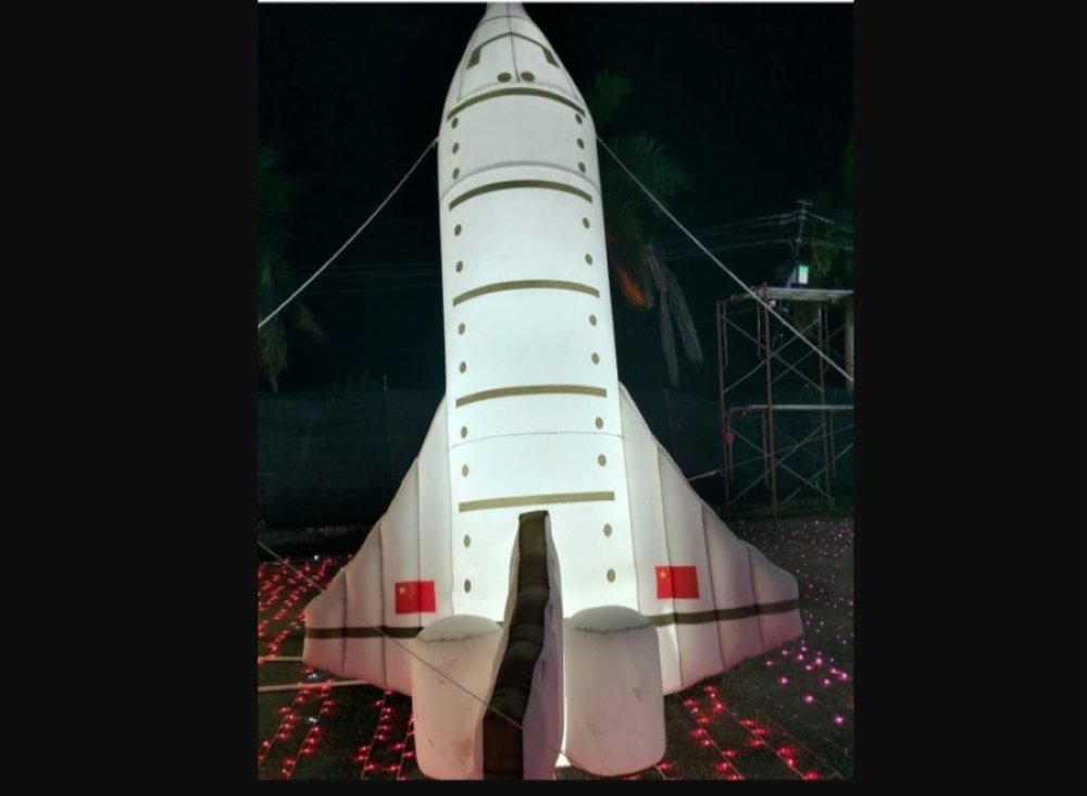 Tangkak district police chief Superintendent Roslan Mohd Talib said a police report was lodged yesterday expressing dissatisfaction over images of the rocket replica bearing the Chinese flag logo.