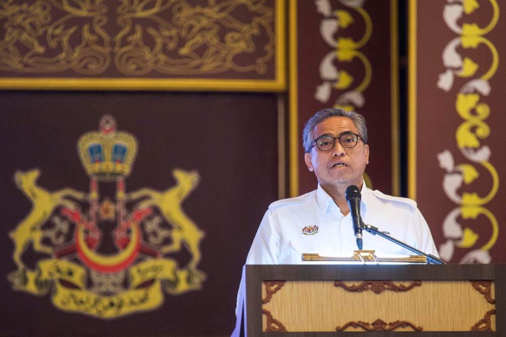 Chief Secretary to the Government Tan Sri Shamsul Azri Abu Bakar said delays in land acquisition has been identified as one of the key factors why federal government-approved projects in Kelantan are not completed within the stipulated timeframe. — Bernama pic