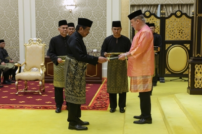 Musa Aman sworn in as Sabah governor