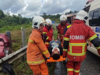 Fire Dept: Three injured in car rollover on Bintulu-Similajau coastal road