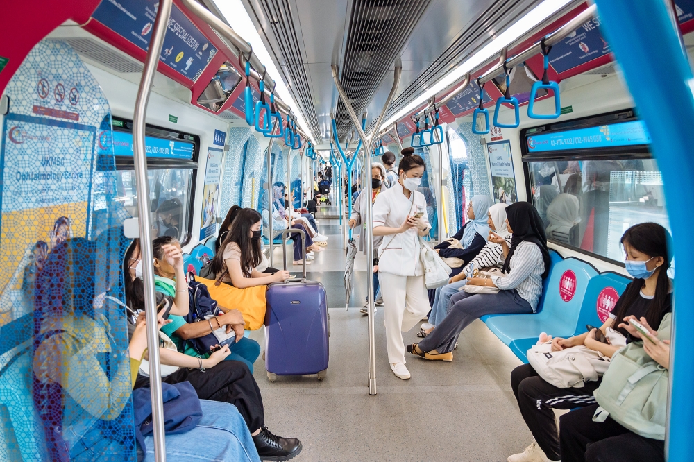 Prasarana says there was a 30 per cent increase of ridership on New Year's Eve. — Picture by Firdaus Latif