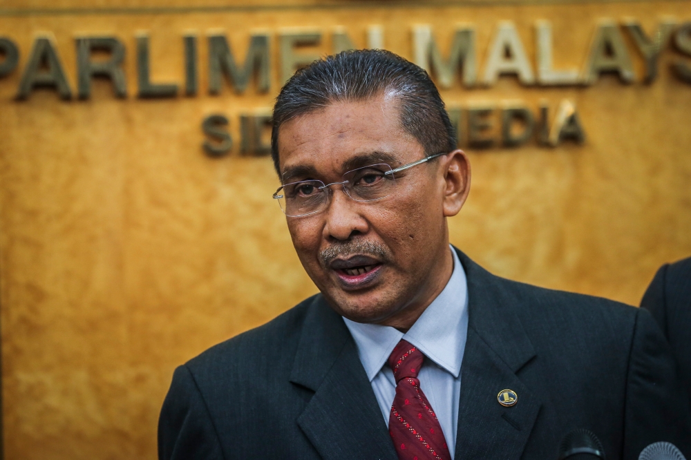 PAS secretary-general Datuk Seri Takiyuddin Hassan clarified that the upcoming solidarity assembly for former prime minister Datuk Seri Najib Razak at Putrajaya’s Palace of Justice on Monday is peaceful. — Picture by Firdaus Latif