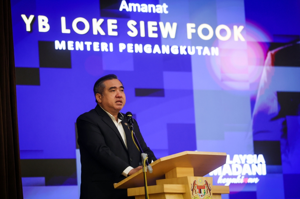 Transport Minister Anthony Loke said today a task force has been set up to enforce immediate measures to tighten regulation of heavy vehicle use on the road. — Bernama pic