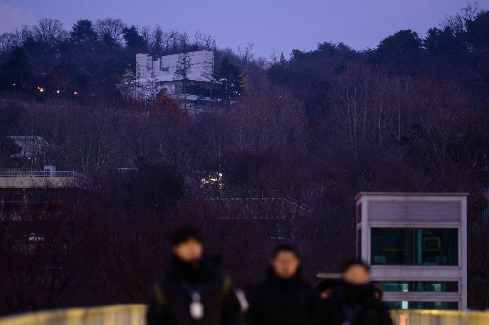 The residence (top) of South Korea's impeached President Yoon Suk Yeol is seen in Seoul on January 6, 2025. — AFP pic