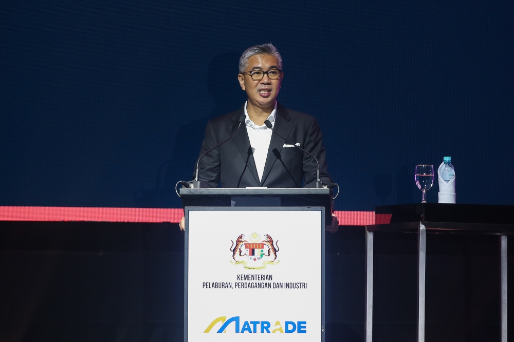 Tengku Zafrul hopes FinTech can help increase the roles for small and medium-sized enterprises in intra-Asean trade, which is currently dominated by large companies. — Bernama pic