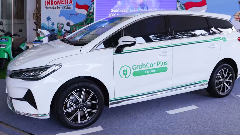 Grab has already offered EV services in other regions besides Malaysia. — SoyaCincau pic