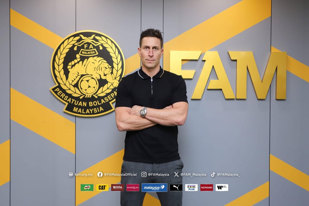 Friend, who officially began his duties at Wisma FAM yesterday, has described Harimau Malaya as a ‘sleeping giant’. — Picture via Facebook/HarimauMalaya