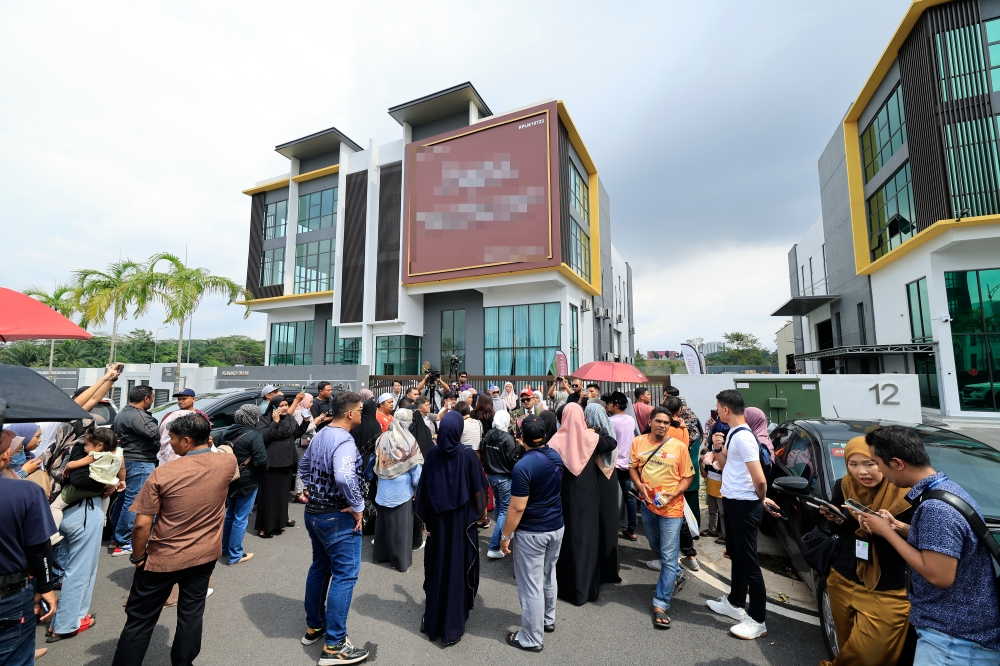 Eight individuals, including a married couple who own a travel agency, are on remand for three days for investigation of an Umrah fraud case involving a loss of RM2.1 million. — Bernama pic