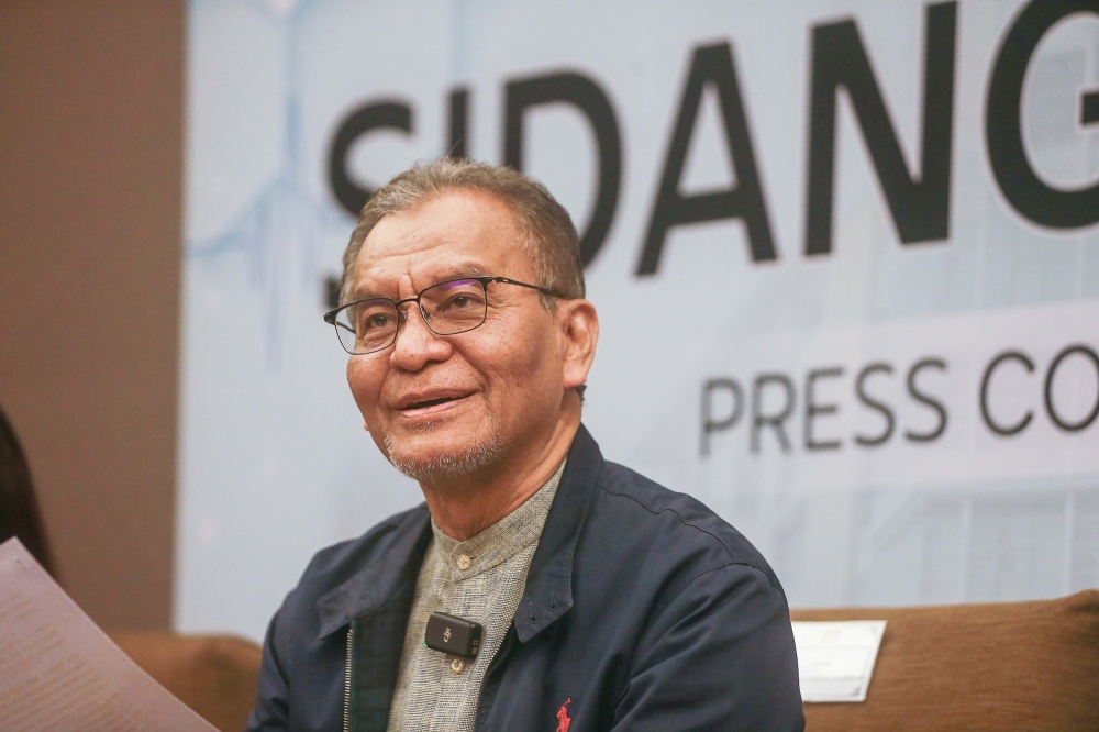 Health Minister Datuk Seri Dzulkefly Ahmad  highlighted key implementation targets, including reducing active on-call duty hours from a maximum of 33 hours to 18 hours per session. — Picture by Sayuti Zanudin 