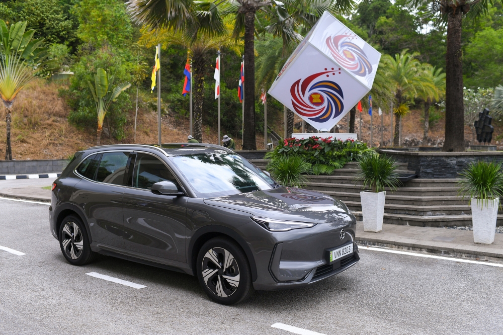 The Proton e.MAS 7 will be used as the official vehicle for the main delegation during the 2025 Asean-Malaysia Chairmanship. — Bernama pic