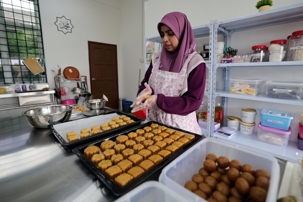 What started as a hobby has now turned into a thriving business for Syawaliza, who is overwhelmed with orders, especially ahead of Chinese New Year. — Bernama pic