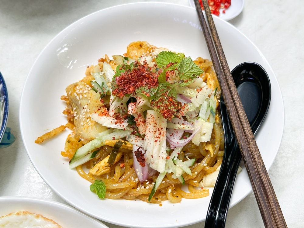 Special Fried Laksa is a unique take on rice noodles fried with the same spices and herbs that make the ‘laksa’ broth. — Picture by Lee Khang Yi