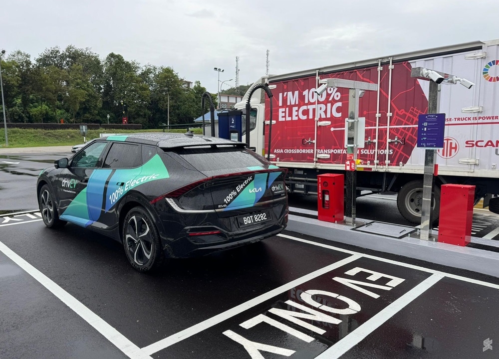 ChargEV’s new EV Charging Hub at Pitstop Tangkak in Johor is now open to the public. — SoyaCincau pic 