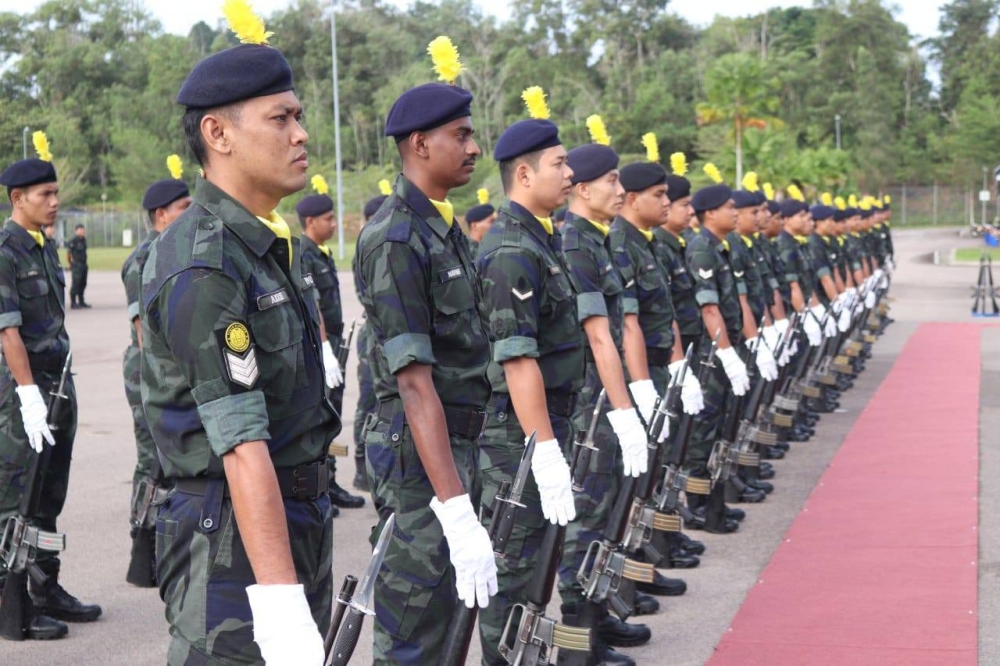 The 5th Battalion of the General Operations Force (GOF) in Simpang Renggam successfully handled 80 cases involving smuggling, illegal immigrants, contraband, and cross-border crimes, with seizures totalling RM23,344,561.21 throughout 2024. — Picture via Facebook