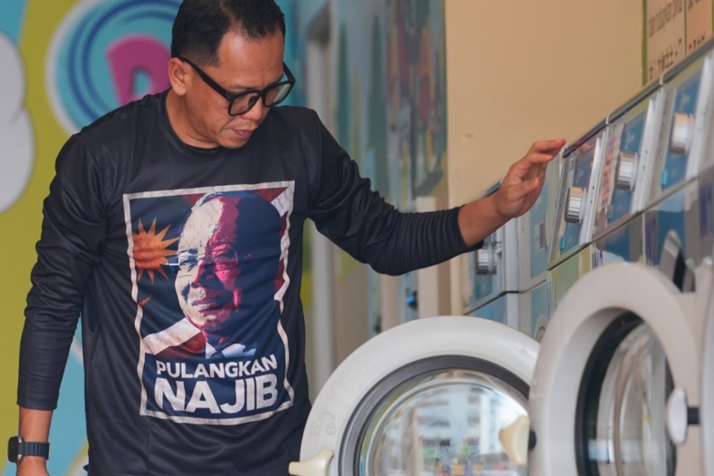 Shahrol Shiro claims Harith Iskander has opened the doors for others to insult and mock Islam. — Picture from Instagram/shahrol_shiro