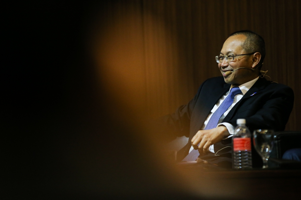 Abdul Wahid said a common central time zone will integrate Asean further, from an economic, social and social-political perspective. — Picture by Ahmad Zamzahuri