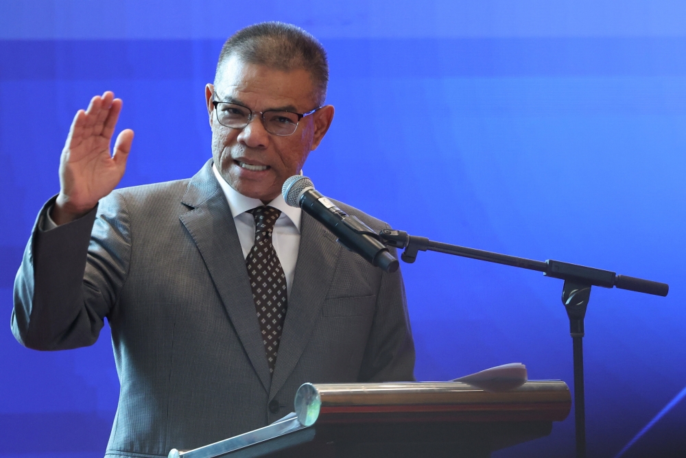 Malaysia’s growing reputation as a medical tourism destination has led to concerns over the emergence of fake clinics and counterfeit doctor certificates, said Home Minister Datuk Seri Saifuddin Nasution Ismail. — Bernama pic