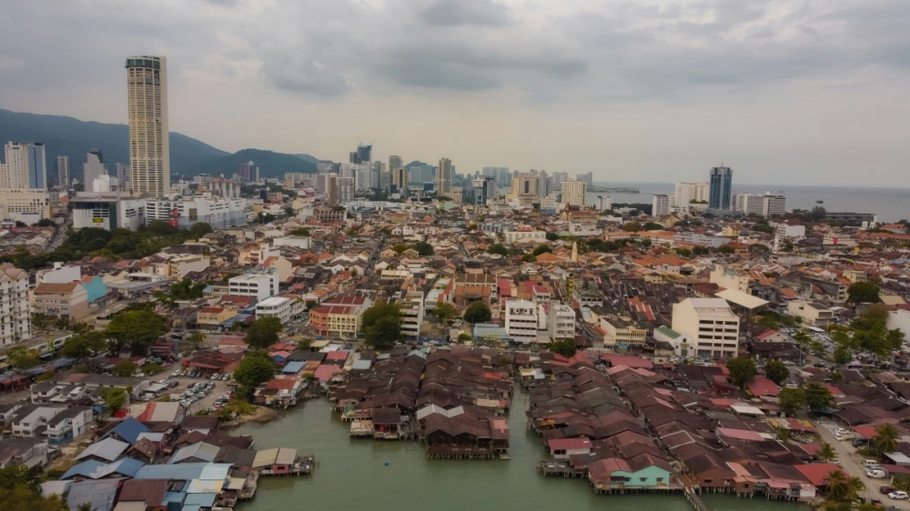 A total of 273,590 i-Sejahtera programme recipients  in Penang will receive payments via Electronic Funds Transfer (EFT) for Phase 1/2025, starting on March 12, with a total allocation of RM49.37 million. — Unsplash pic/Wind Tan