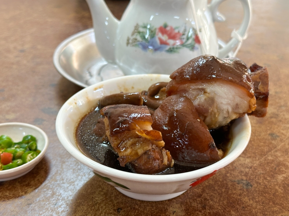 The 'ka wan' meat cut offers a great pairing of tender but not mushy meat and soft skin.— Picture by Lee Khang Yi