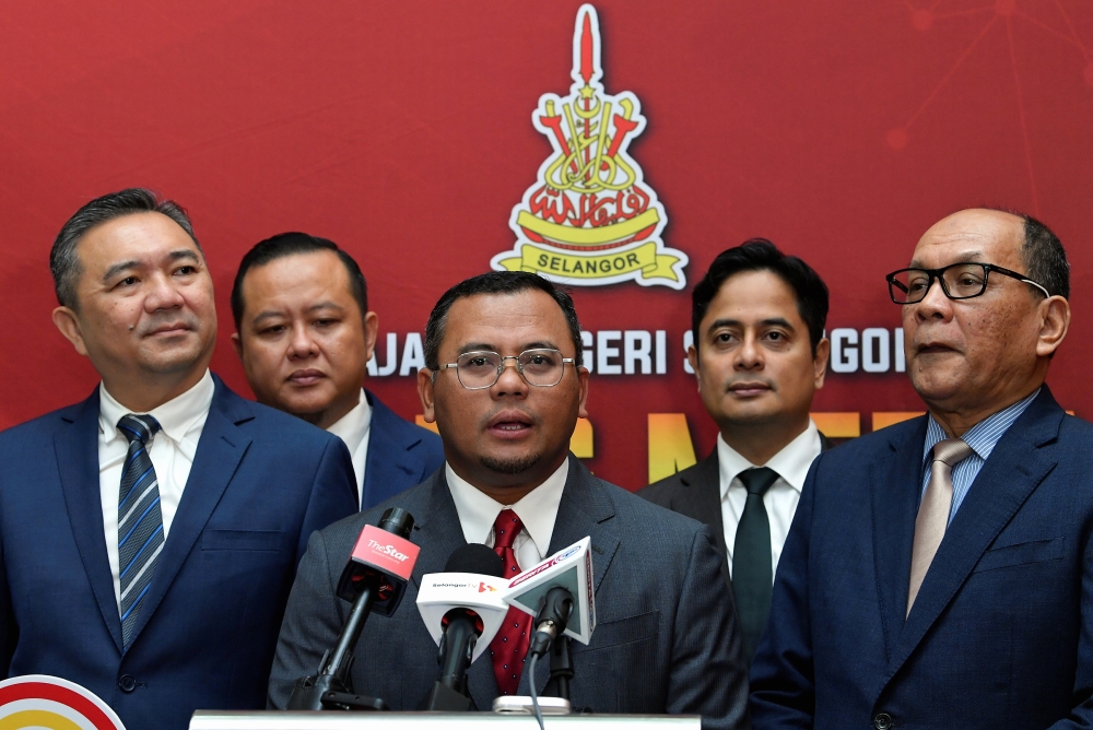 Selangor Menteri Besar Datuk Seri Amirudin Shari speaks to the media after delivering his New Year 2025 Message in Shah Alam, January 27, 2025. — Bernama pic 