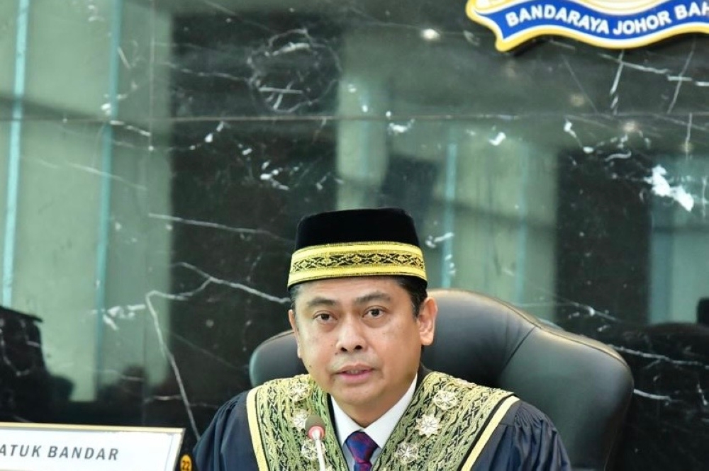 Newly-minted Johor Baru Mayor, Datuk Mohd Haffiz Ahmad said the policy’s suitability will be reviewed from time-to-time and it will also depend on public objections. — Picture by Ben Tan