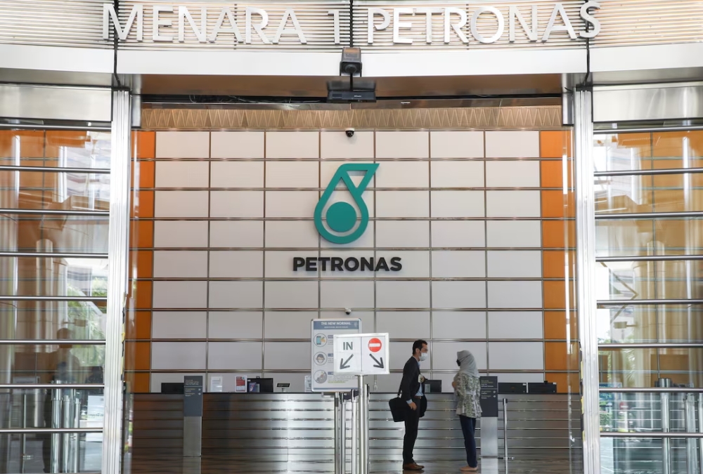 Petronas said it aims to grow and sustain the country’s oil and gas production at 2 million barrels of oil equivalent (mmboe) per day between 2025 and 2027, up from 1.7 mmboe in 2024. — Reuters pic