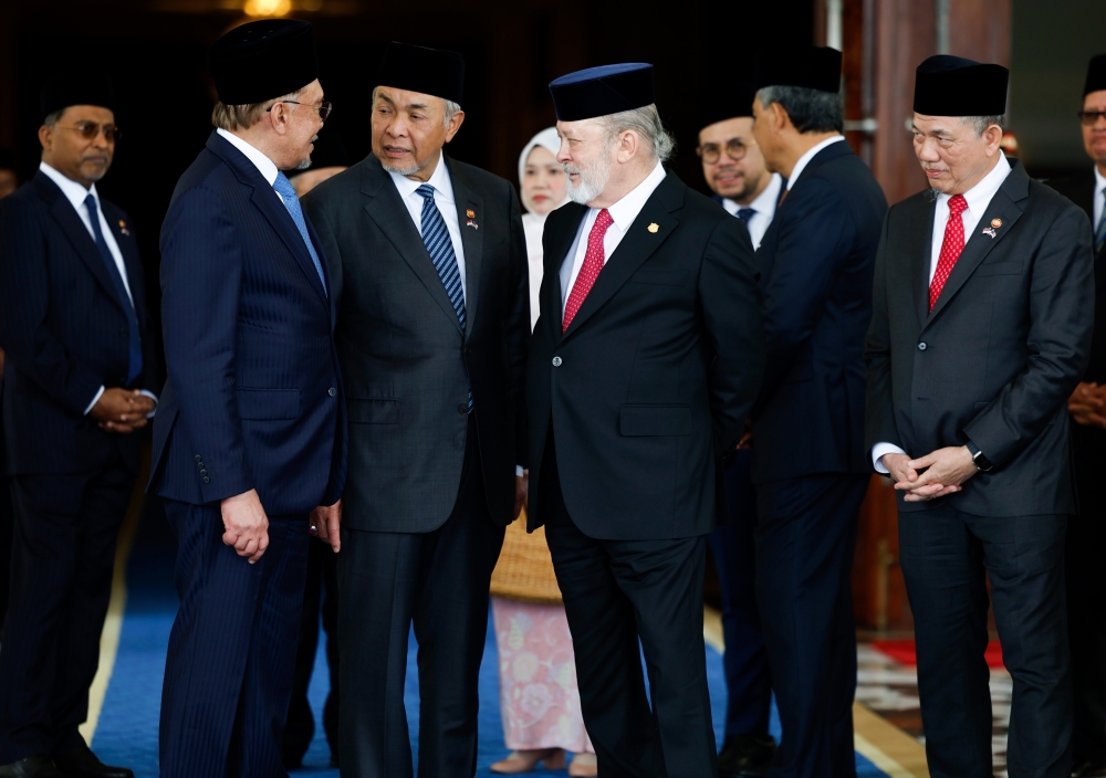 Deputy Prime Minister (third left) along with Prime Minister Datuk Seri Anwar Ibrahim (second left) and Yang di-Pertuan Agong Sultan Ibrahim (third right) chat while welcoming Indonesian president Prabowo Subianto to Istana Negara. — Bernama pic