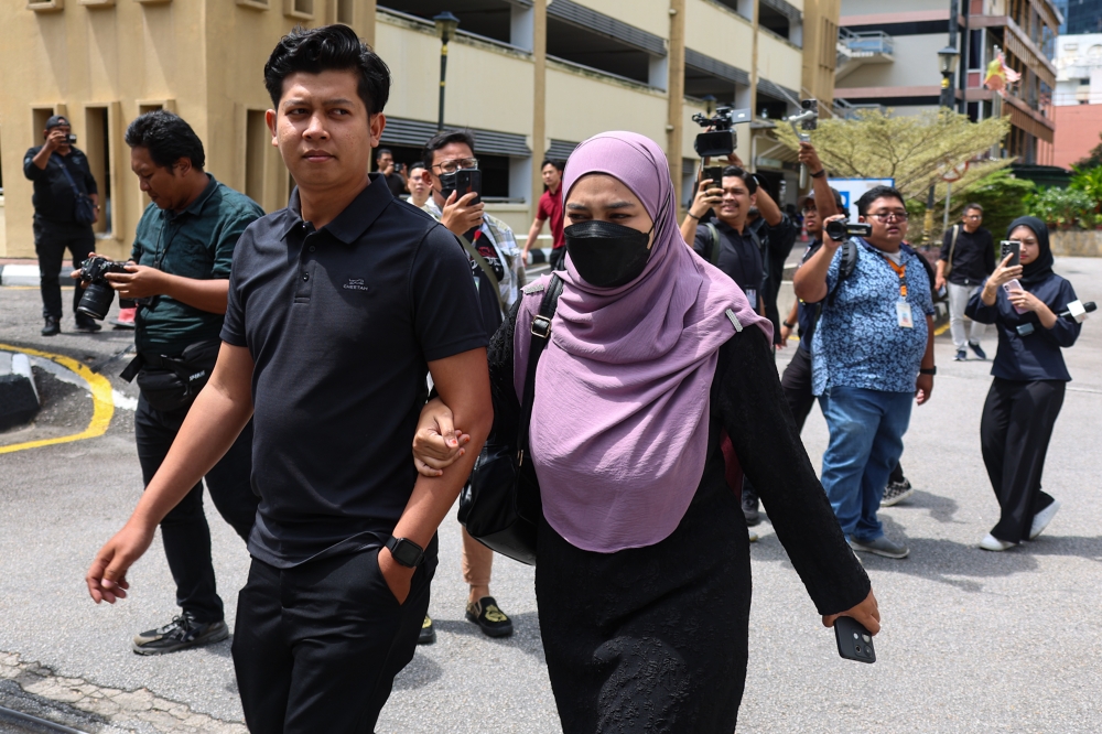 Zaim Ikhwan Zahari and Ismanira Abdul Manaf at the Sessions Court in Petaling Jaya, February 3, 2025. — Bernama pic 