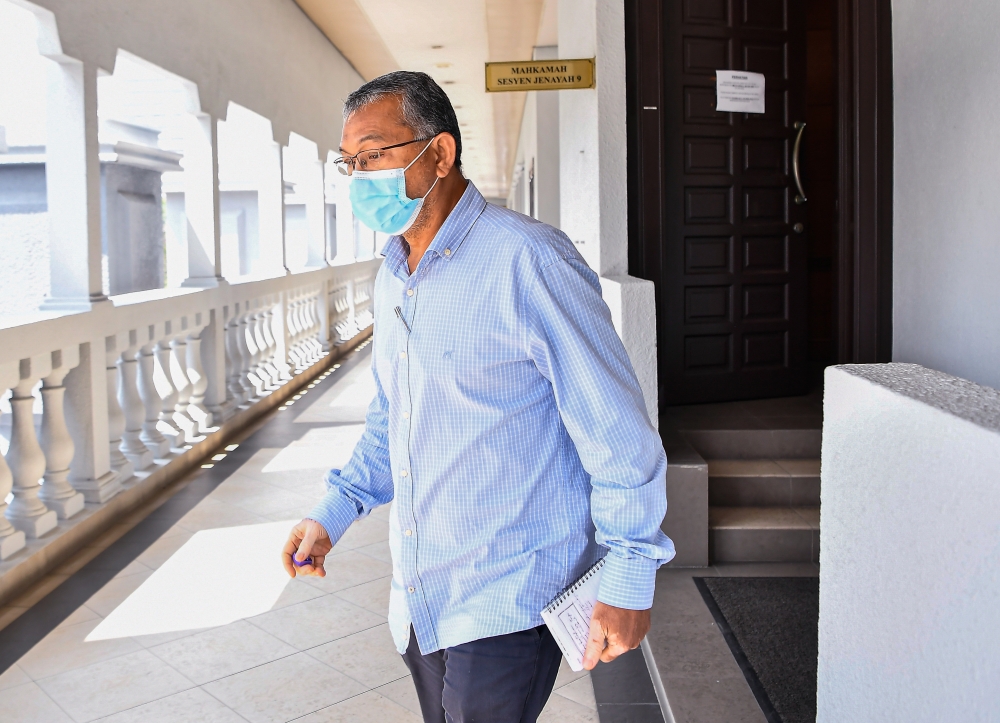 On August 21 of last year, SKTT director Alimah Omar informed the court that she and the company’s general manager, Zulkamar Abu Bakar, signed three cheques totalling RM629,395.30 in Datuk Seri Azlan Man’s name as refunds for the cancelled tour packages in 2014, 2015, and 2016. Alimah, 67, stated that the refund should have been made to the Perlis SUK Office. — Bernama pic