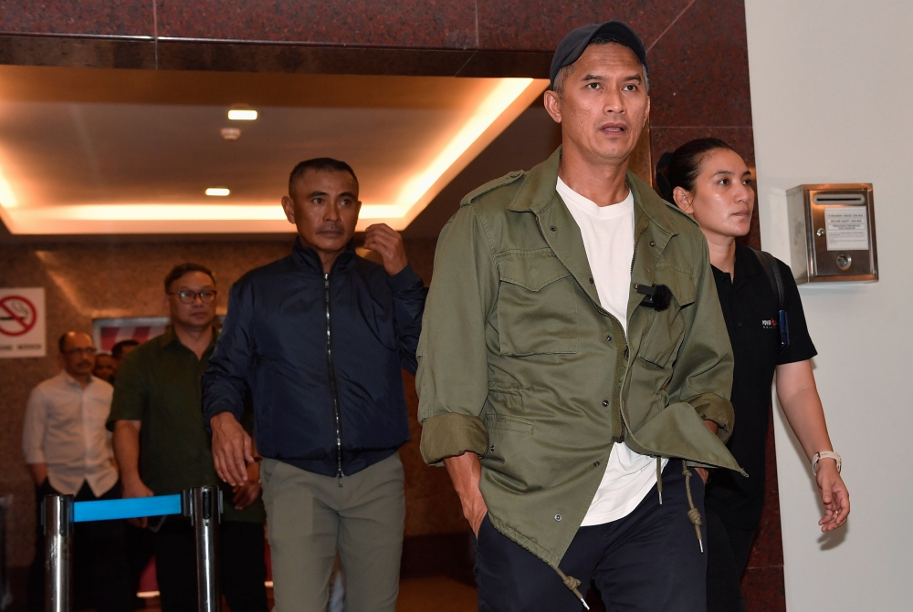 Bukit Aman Criminal Investigation Department director Datuk Seri Mohd Shuhaily Mohd Zain  (second from right) said the technology could produce a clearer picture of the location where Teoh was found dead 15 years ago digitally. — Bernama pic