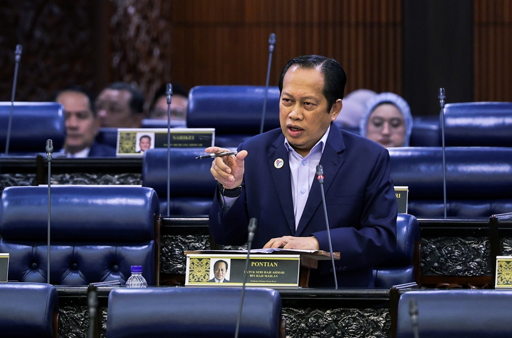 Deputy Works Minister Datuk Seri Ahmad Maslan said the fully tolled highway, which would run from Kampung Gemuroh in Kuala Terengganu to Kampung Tunjong in Kota Bharu, Kelantan, requires careful evaluation, particularly regarding its feasibility for concessionaires. — Bernama pic