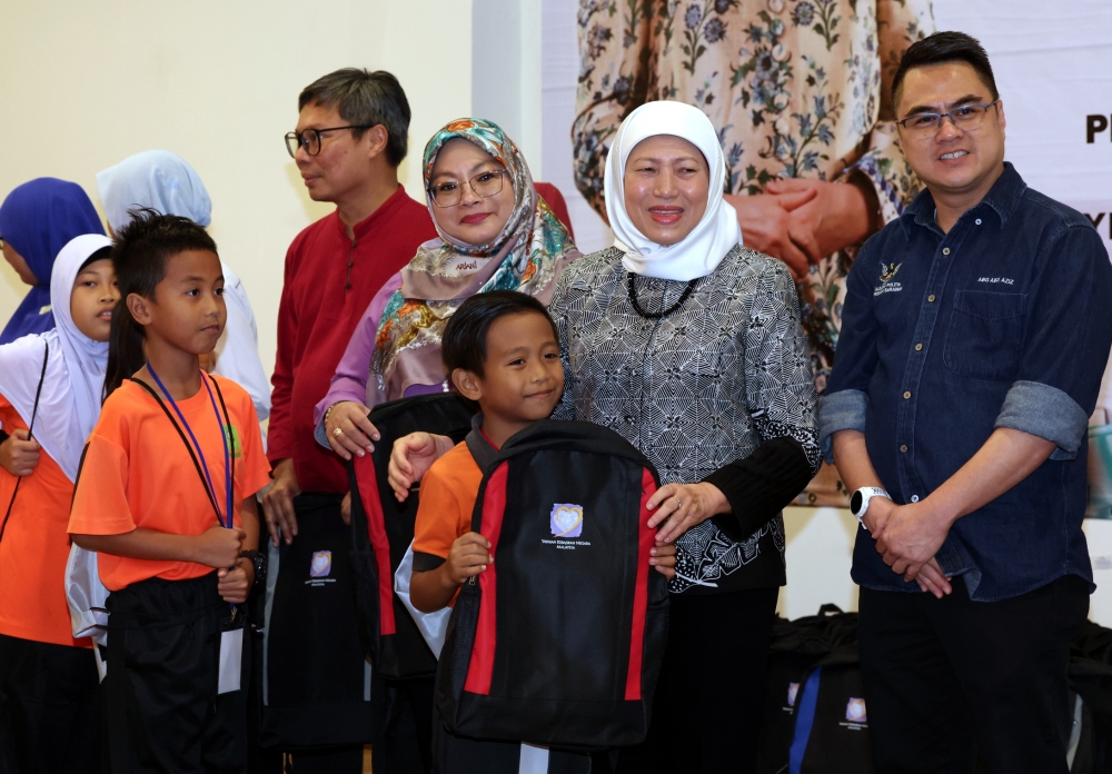 Mental health issues are no longer confined to adults but are increasingly affecting children and teenagers, raising serious concerns about their well-being, said Women, Family, and Community Development Minister Datuk Seri Nancy Shukri. — Bernama pic
