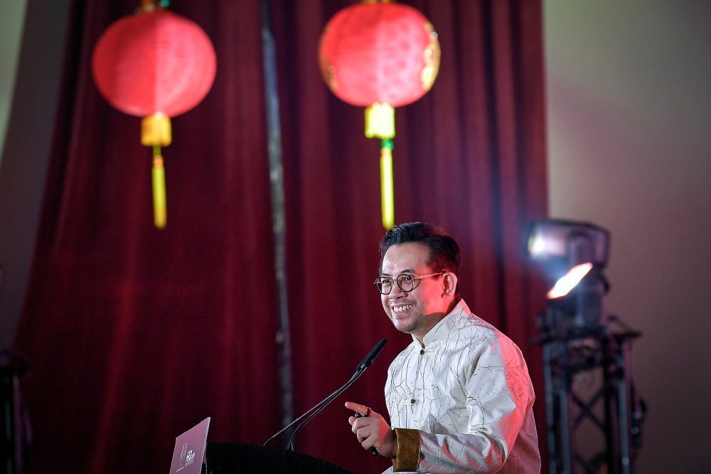 Human Resources Minister Steven Sim gives his address during HRD Corp’s Chinese New Year open house at Sekolah Jenis Kebangsaan (C) Sin Ming in Puchong February 9, 2025. — Bernama pic