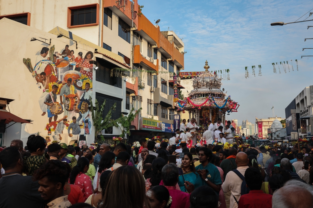The silver chariot procession from Kovil Veedu Temple on Lebuh Penang to Nattukottai Chettiar Temple on Jalan Air Terjun in conjunction with the Thaipusam celebration, George Town, February 10, 2025. — Bernama pic 